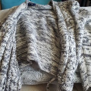 Sweater/ cardigan